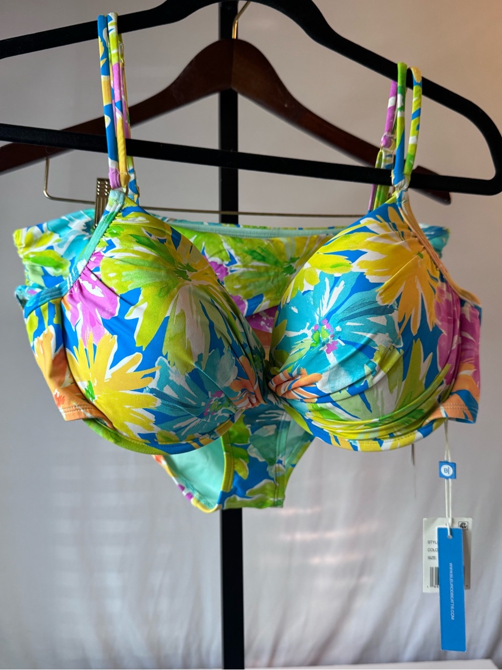 Floral Tropical Underwire Bikini Set - Multicolor size 14